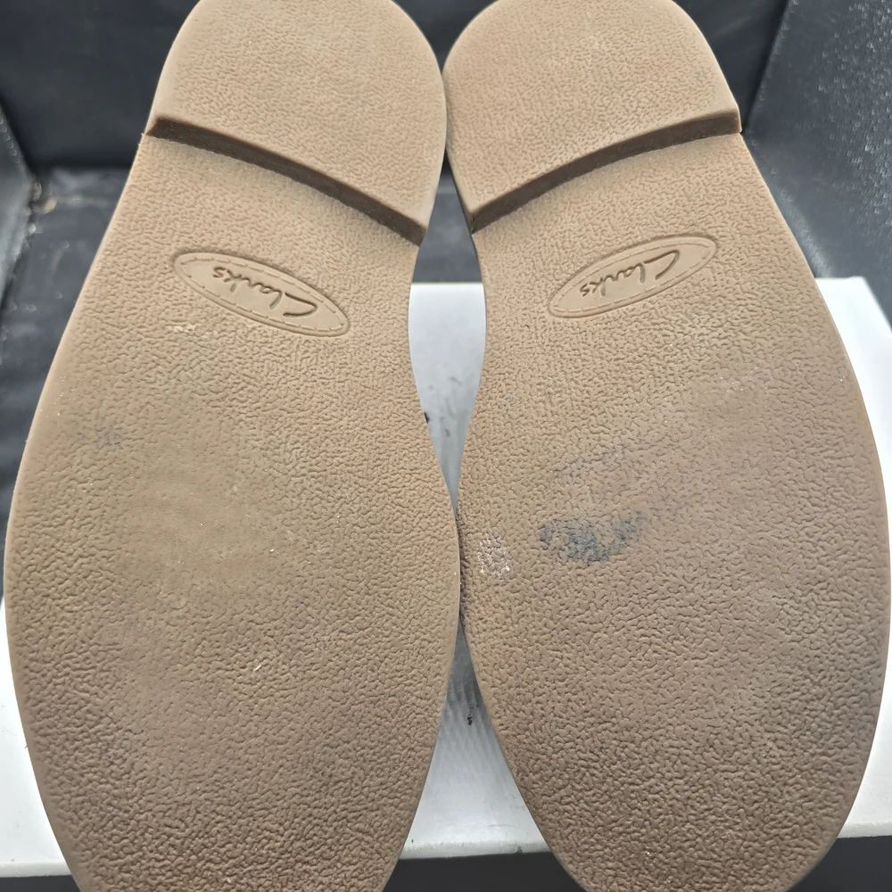 Clarks design brown lace